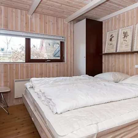 4 Star In Glesborg