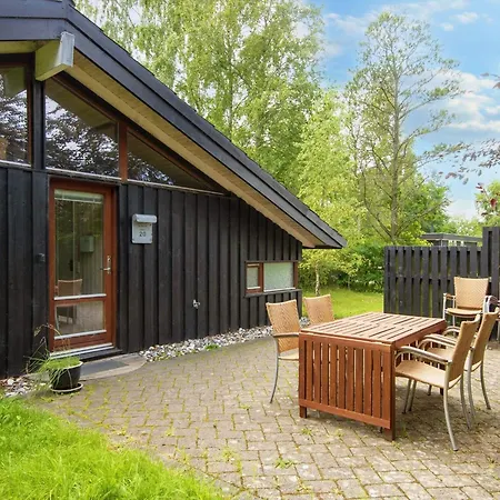 4 Star In Holiday home